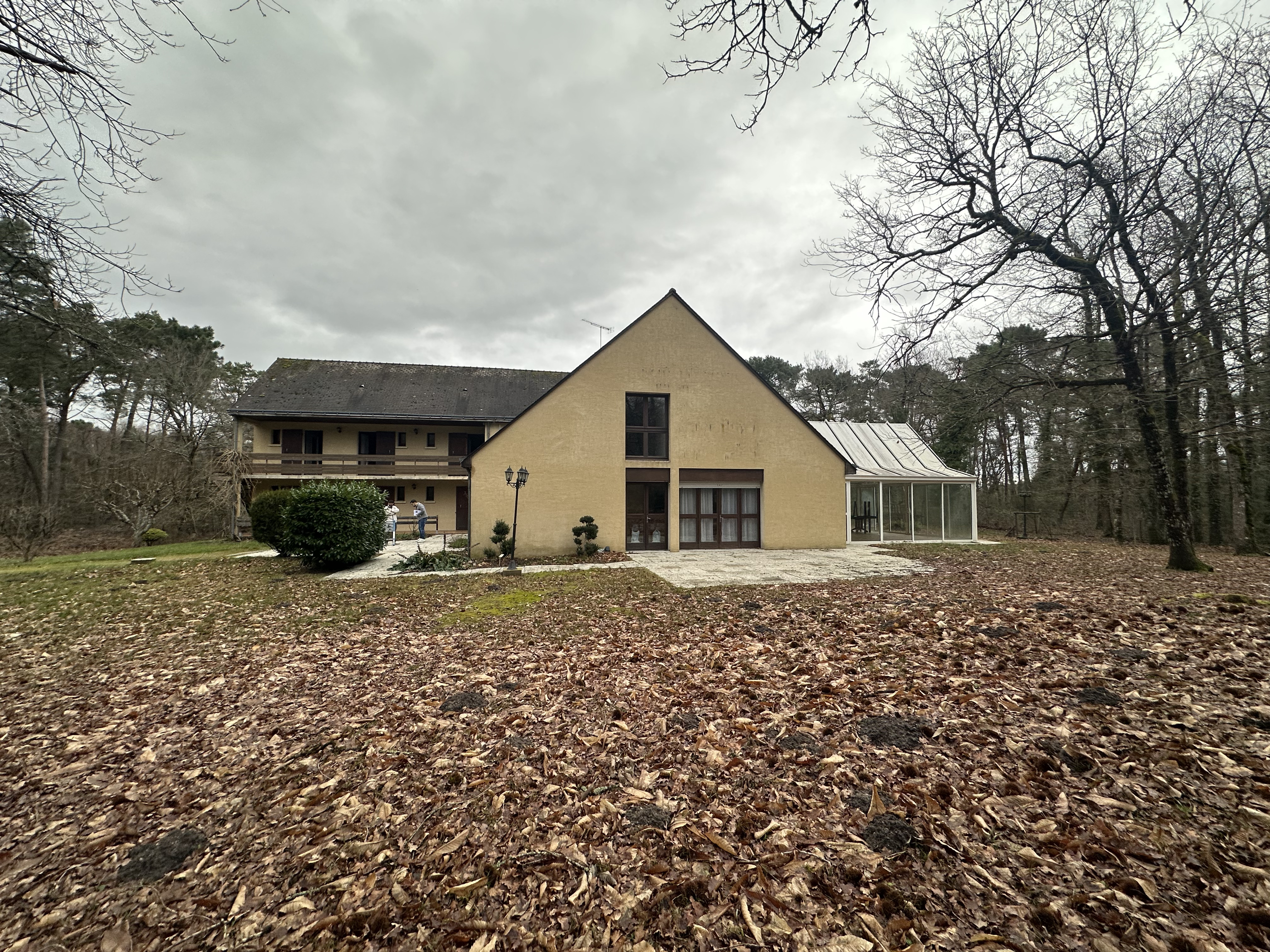 Terrasse panoramique avec vue sur le lac de Rillé, Domaine du Lathan